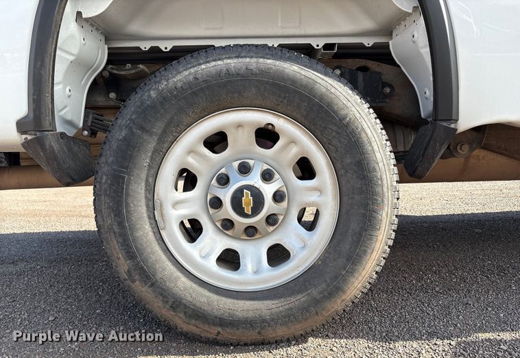 image for item EC8002 2022 Chevrolet Silverado 3500HD pickup truck