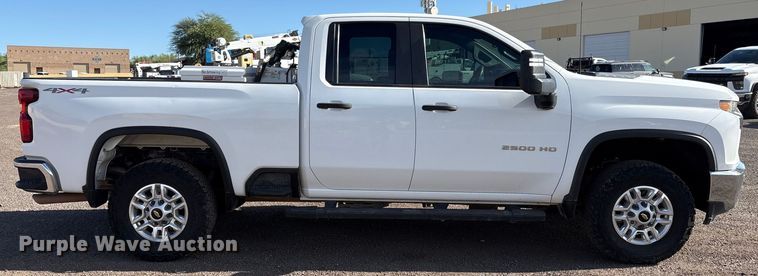 image for item EC8003 2021 Chevrolet Silverado 2500HD Double Cab pickup truck