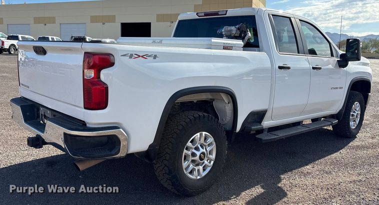 image for item EC8003 2021 Chevrolet Silverado 2500HD Double Cab pickup truck