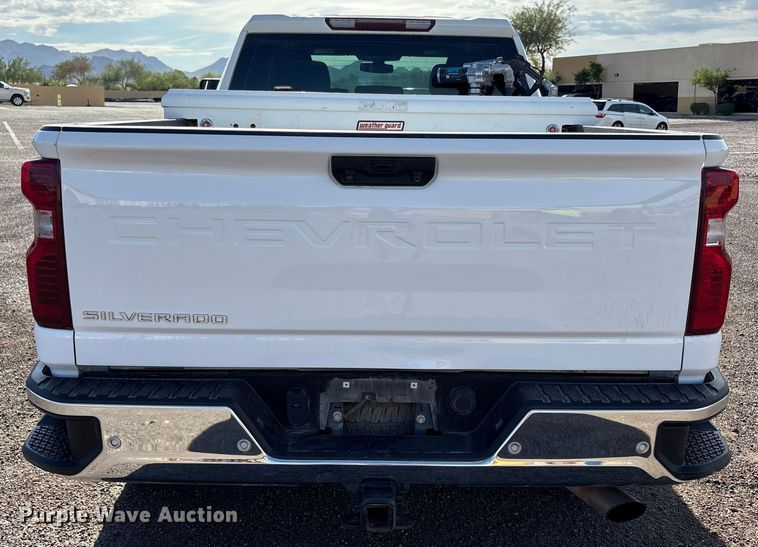 image for item EC8003 2021 Chevrolet Silverado 2500HD Double Cab pickup truck