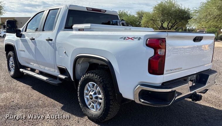 image for item EC8003 2021 Chevrolet Silverado 2500HD Double Cab pickup truck