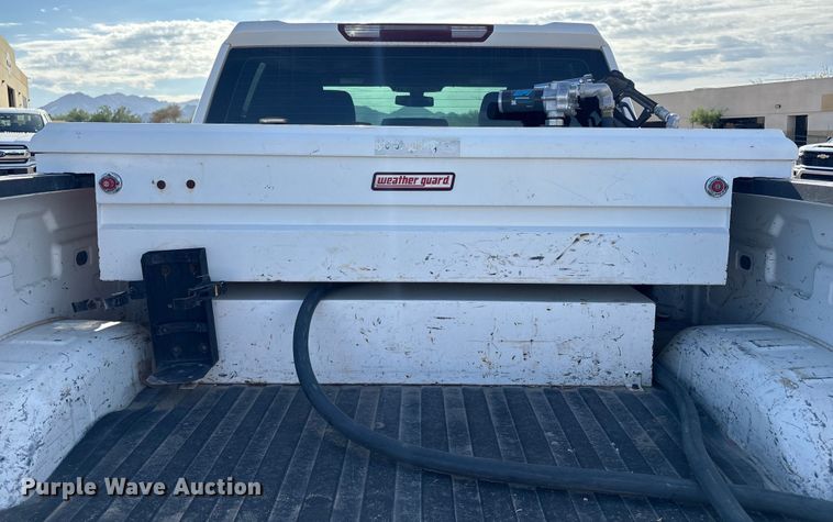 image for item EC8003 2021 Chevrolet Silverado 2500HD Double Cab pickup truck