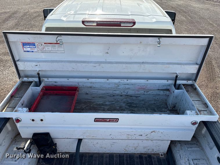 image for item EC8003 2021 Chevrolet Silverado 2500HD Double Cab pickup truck