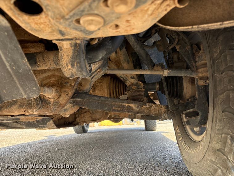 image for item EC8003 2021 Chevrolet Silverado 2500HD Double Cab pickup truck