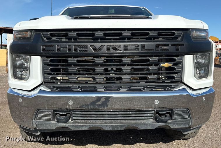 image for item EC8003 2021 Chevrolet Silverado 2500HD Double Cab pickup truck