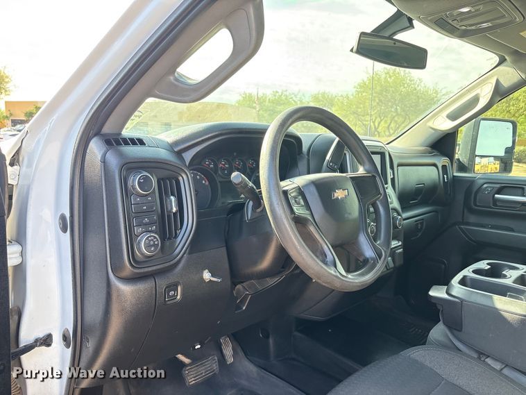 image for item EC8003 2021 Chevrolet Silverado 2500HD Double Cab pickup truck