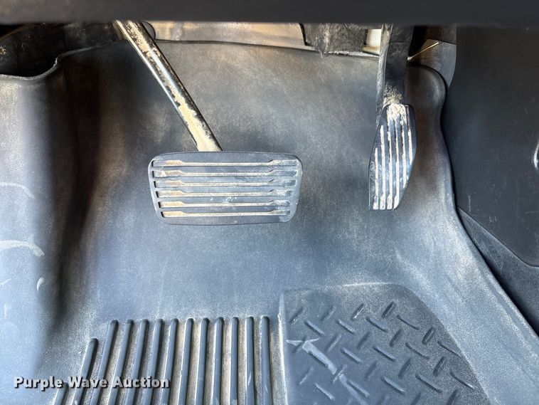 image for item EC8003 2021 Chevrolet Silverado 2500HD Double Cab pickup truck