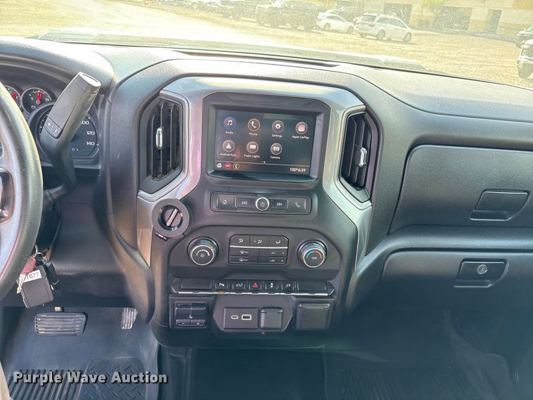 image for item EC8003 2021 Chevrolet Silverado 2500HD Double Cab pickup truck