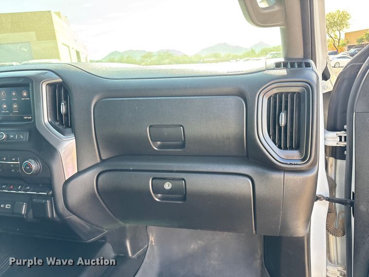 image for item EC8003 2021 Chevrolet Silverado 2500HD Double Cab pickup truck