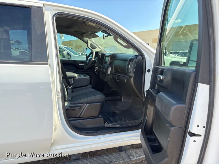 image for item EC8003 2021 Chevrolet Silverado 2500HD Double Cab pickup truck