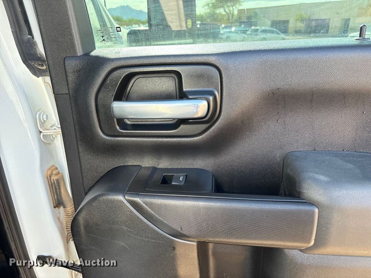 image for item EC8003 2021 Chevrolet Silverado 2500HD Double Cab pickup truck