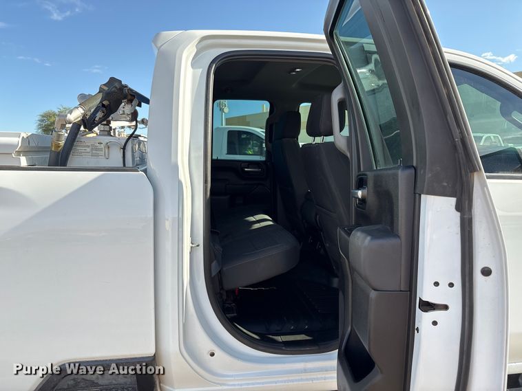 image for item EC8003 2021 Chevrolet Silverado 2500HD Double Cab pickup truck