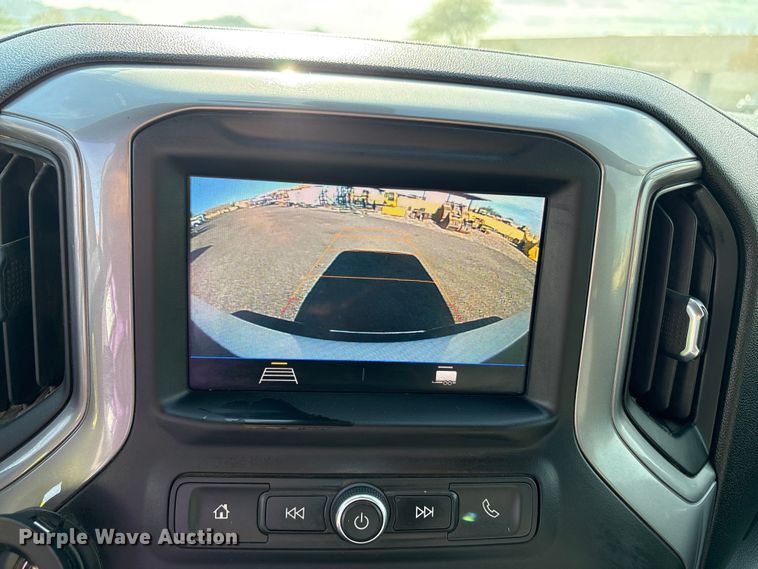 image for item EC8003 2021 Chevrolet Silverado 2500HD Double Cab pickup truck