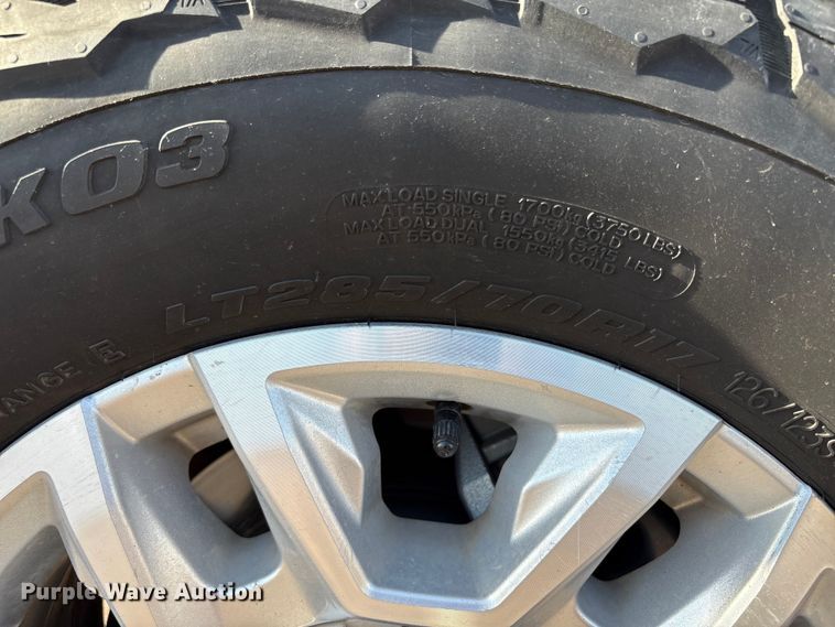 image for item EC8003 2021 Chevrolet Silverado 2500HD Double Cab pickup truck