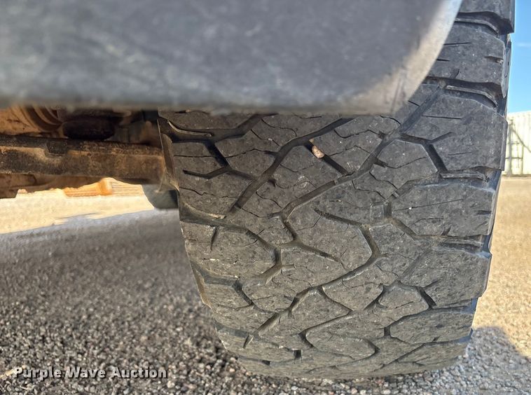 image for item EC8003 2021 Chevrolet Silverado 2500HD Double Cab pickup truck