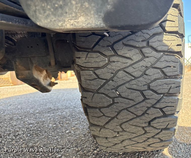 image for item EC8003 2021 Chevrolet Silverado 2500HD Double Cab pickup truck