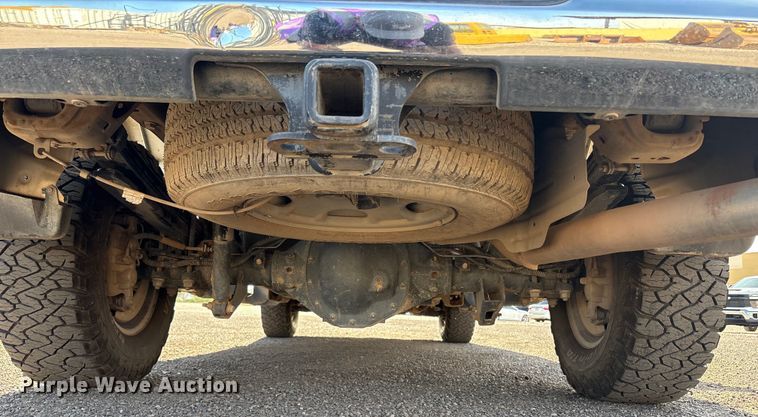 image for item EC8003 2021 Chevrolet Silverado 2500HD Double Cab pickup truck