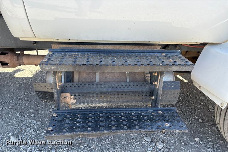 image for item EC8017 2008 Ford F750 Super Duty XL dump truck