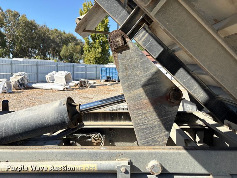 image for item EC8017 2008 Ford F750 Super Duty XL dump truck