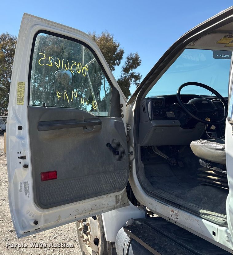 image for item EC8017 2008 Ford F750 Super Duty XL dump truck