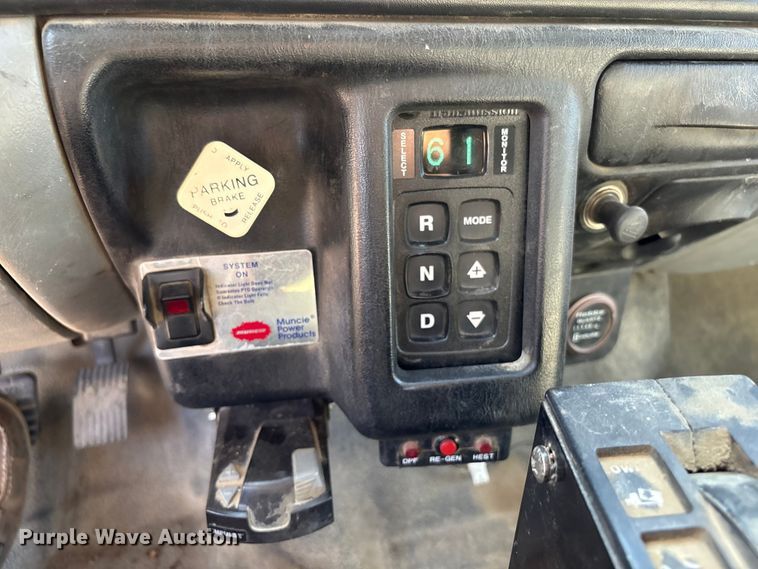 image for item EC8017 2008 Ford F750 Super Duty XL dump truck