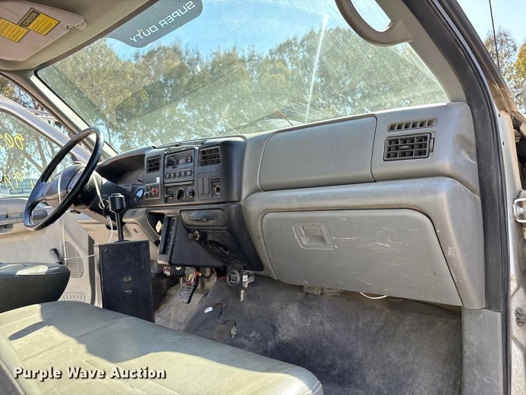 image for item EC8017 2008 Ford F750 Super Duty XL dump truck