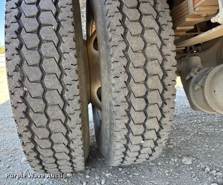 image for item EC8017 2008 Ford F750 Super Duty XL dump truck