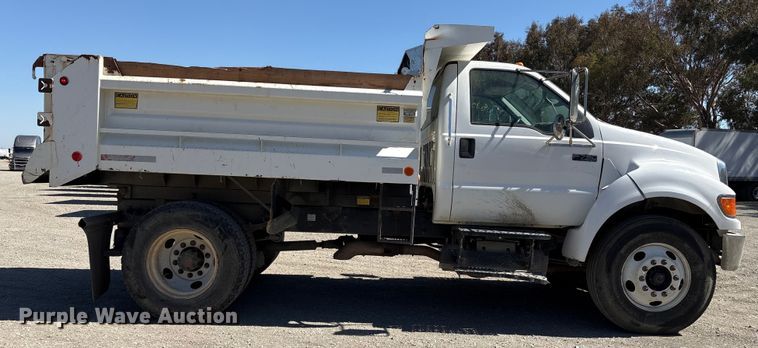 image for item EC8018 2008 Ford F750 Super Duty XL dump truck