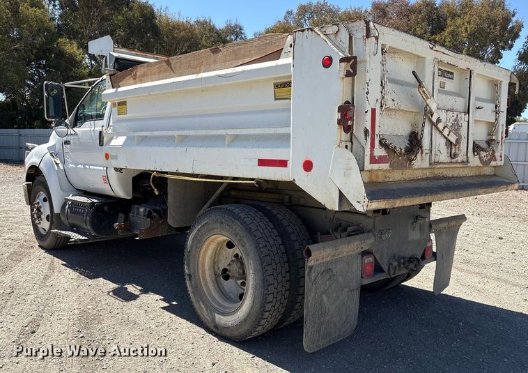 image for item EC8018 2008 Ford F750 Super Duty XL dump truck