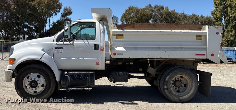 image for item EC8018 2008 Ford F750 Super Duty XL dump truck