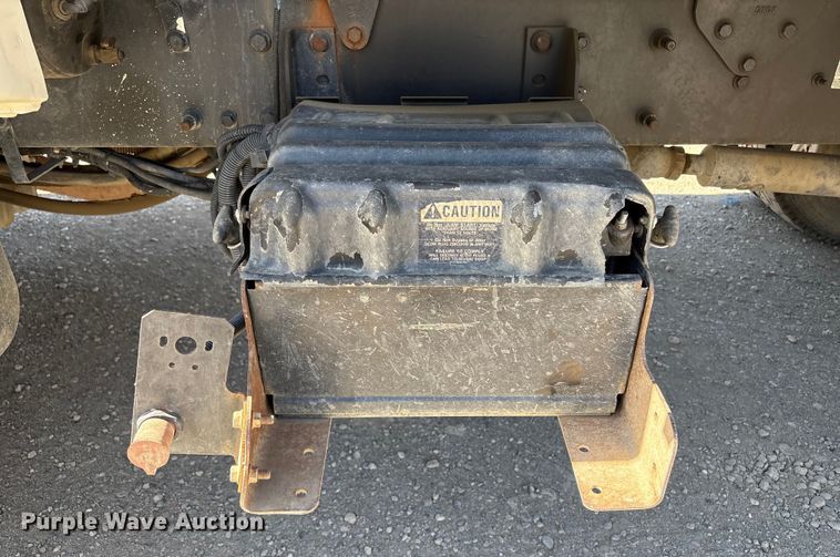 image for item EC8018 2008 Ford F750 Super Duty XL dump truck