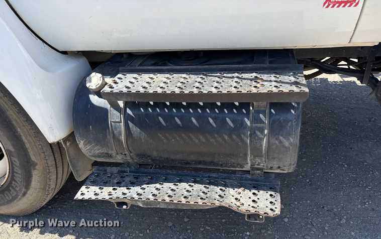 image for item EC8018 2008 Ford F750 Super Duty XL dump truck