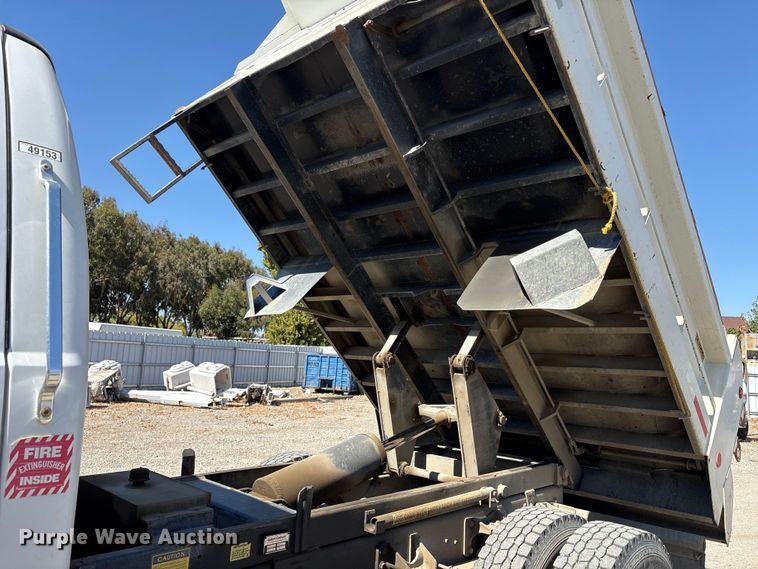 image for item EC8018 2008 Ford F750 Super Duty XL dump truck