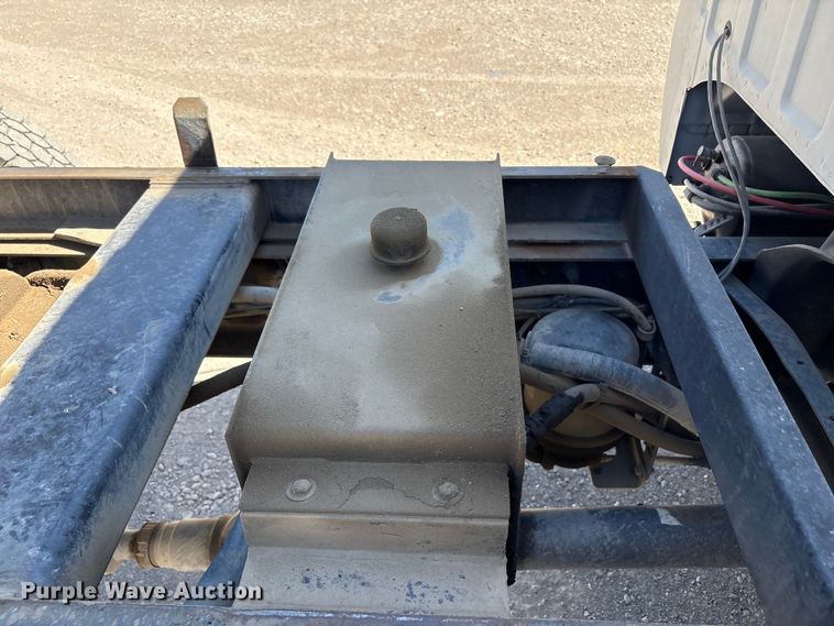 image for item EC8018 2008 Ford F750 Super Duty XL dump truck