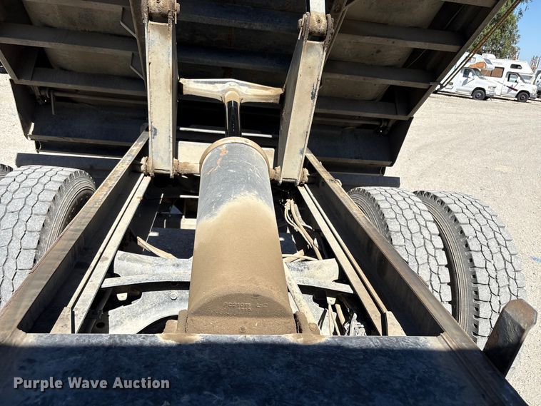 image for item EC8018 2008 Ford F750 Super Duty XL dump truck