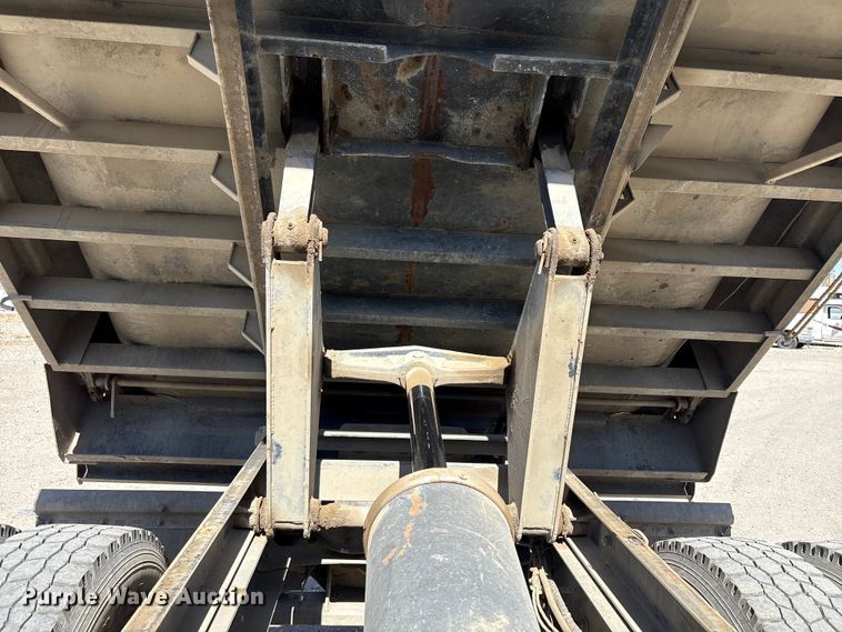 image for item EC8018 2008 Ford F750 Super Duty XL dump truck