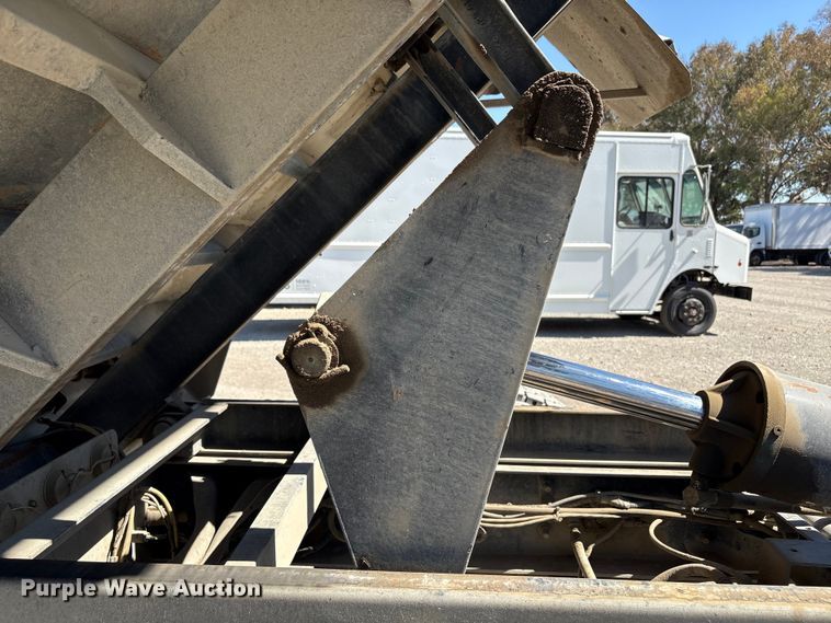 image for item EC8018 2008 Ford F750 Super Duty XL dump truck