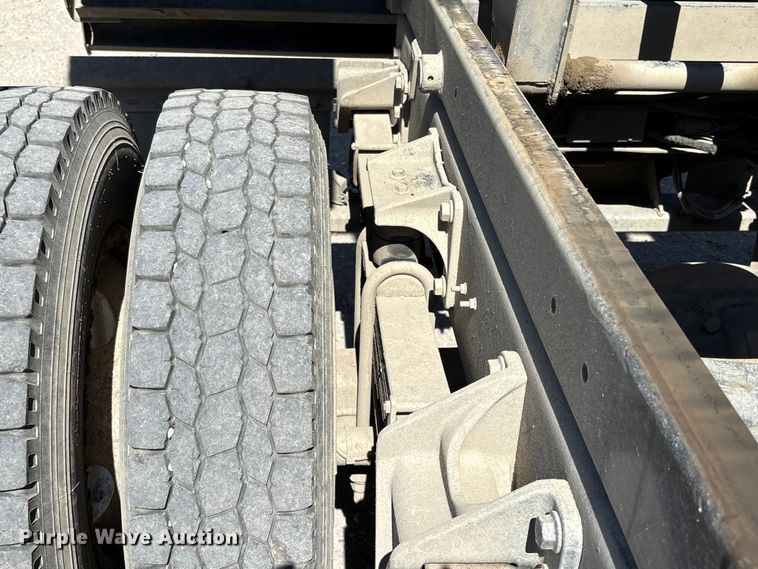 image for item EC8018 2008 Ford F750 Super Duty XL dump truck