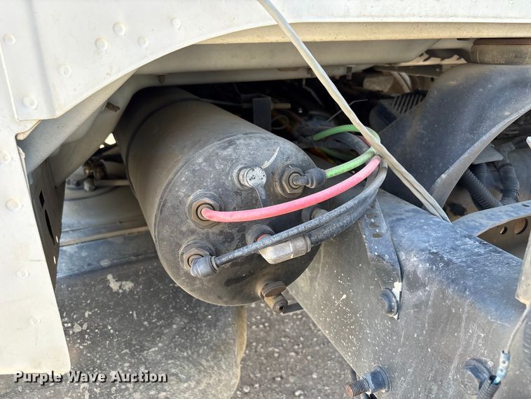 image for item EC8018 2008 Ford F750 Super Duty XL dump truck