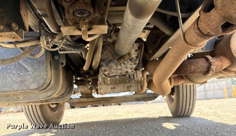 image for item EC8018 2008 Ford F750 Super Duty XL dump truck