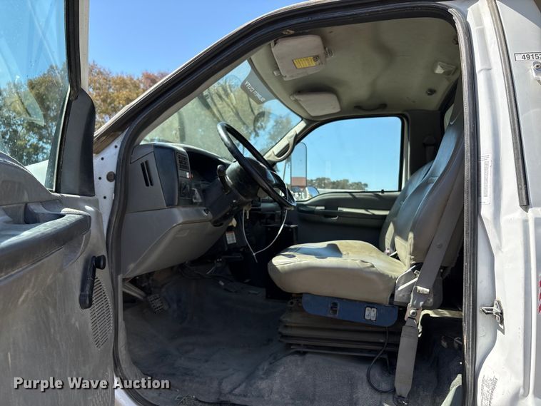 image for item EC8018 2008 Ford F750 Super Duty XL dump truck