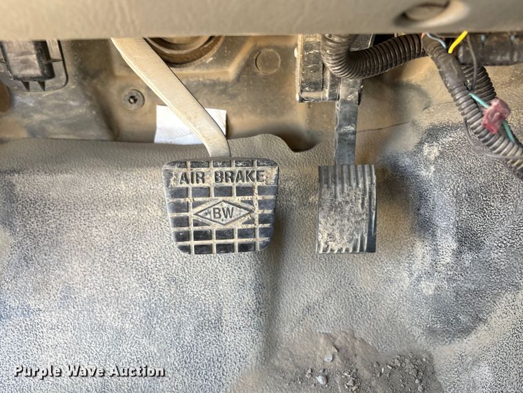 image for item EC8018 2008 Ford F750 Super Duty XL dump truck