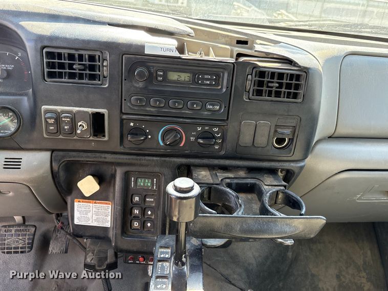 image for item EC8018 2008 Ford F750 Super Duty XL dump truck