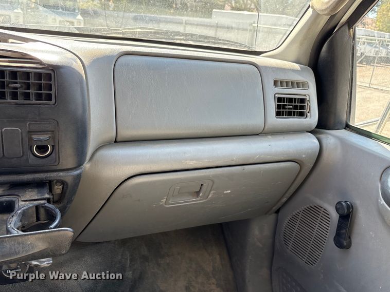 image for item EC8018 2008 Ford F750 Super Duty XL dump truck