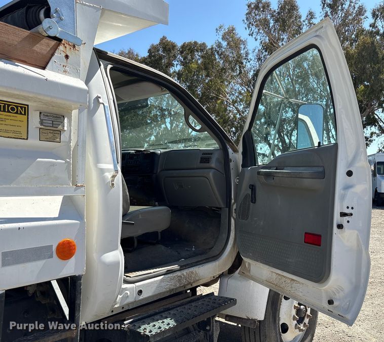 image for item EC8018 2008 Ford F750 Super Duty XL dump truck