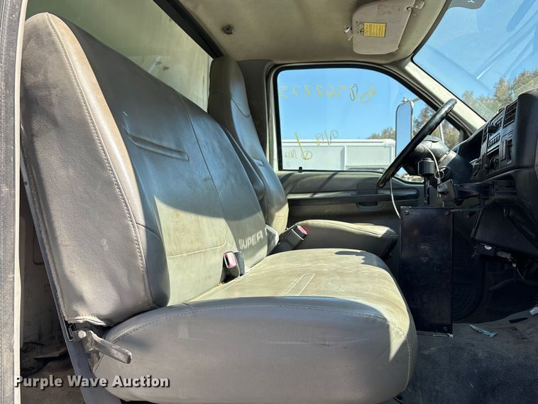 image for item EC8018 2008 Ford F750 Super Duty XL dump truck