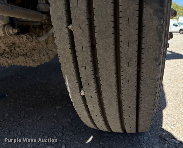 image for item EC8018 2008 Ford F750 Super Duty XL dump truck