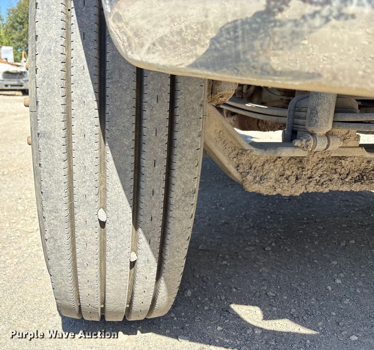 image for item EC8018 2008 Ford F750 Super Duty XL dump truck