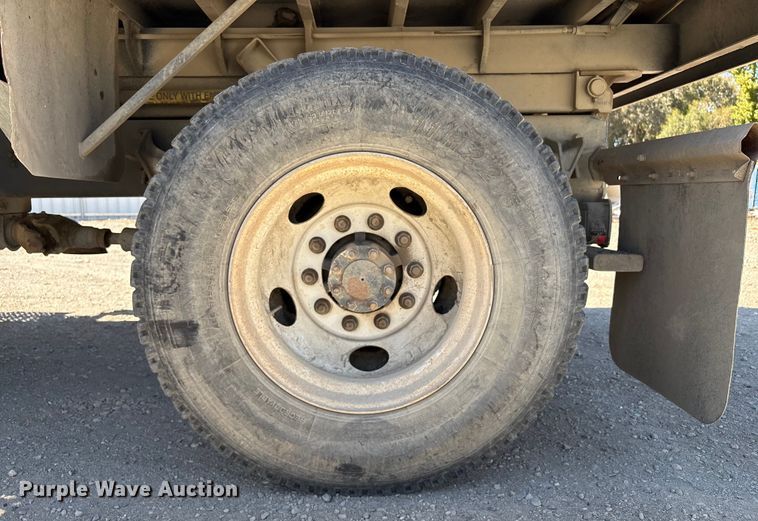 image for item EC8018 2008 Ford F750 Super Duty XL dump truck