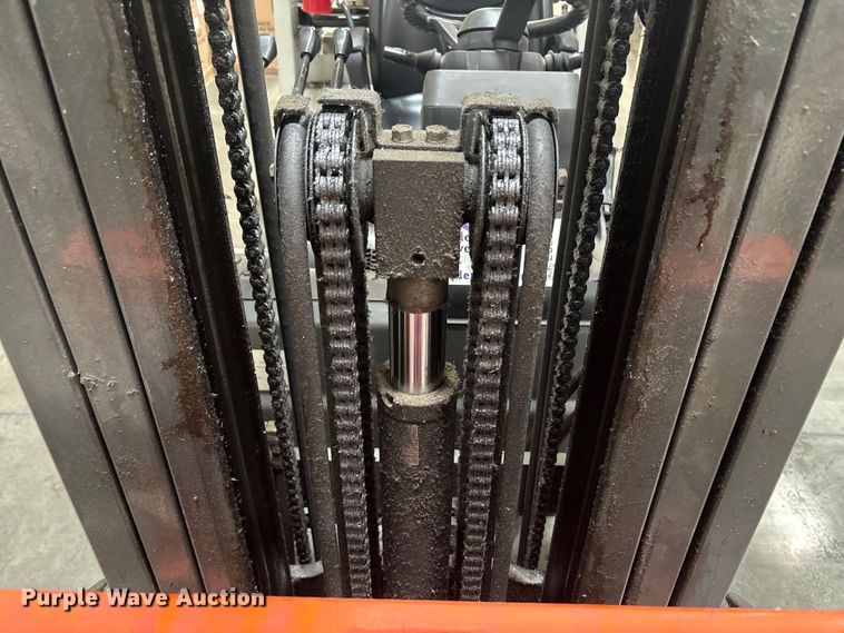 image for item EC8019 2016 UniCarriers CFS40 forklift